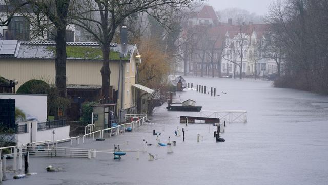 Kiel: Hochwasser: NOK-Fähren schränken Betrieb ein