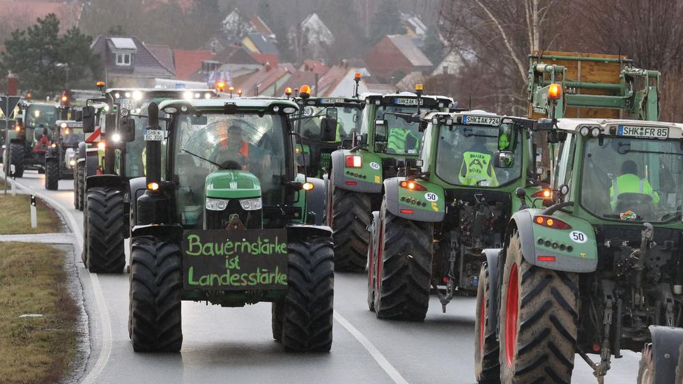 Agrar: Traktor-Protest auf Bundesstraßen in Ostthüringen