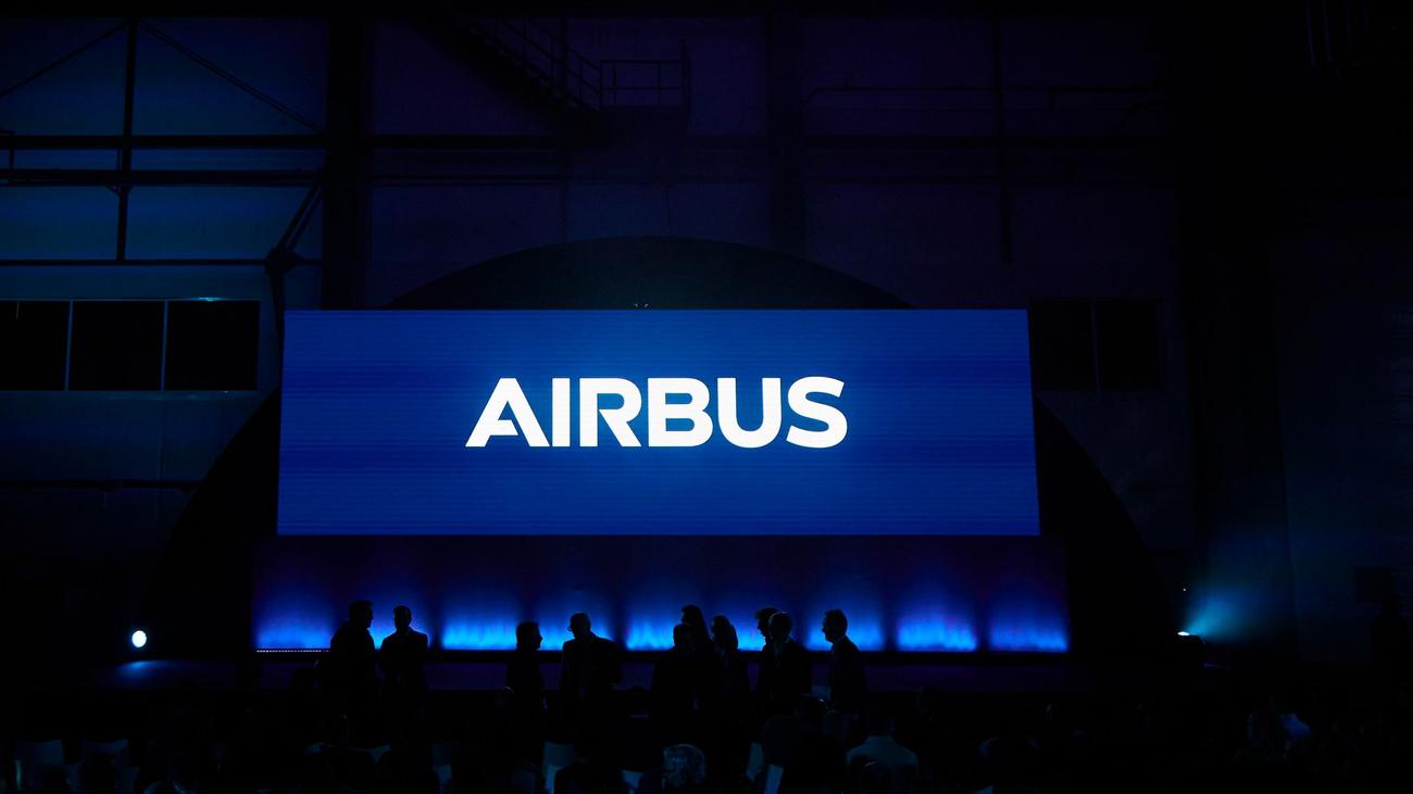 Trafic aérien : Airbus continue de devancer Boeing – commandes record pour 2023