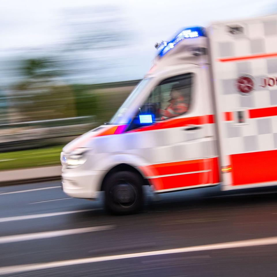 Stadtbergen: Fahrt im Unterzucker endet mit Unfall mit Verletzten -  BSAktuell