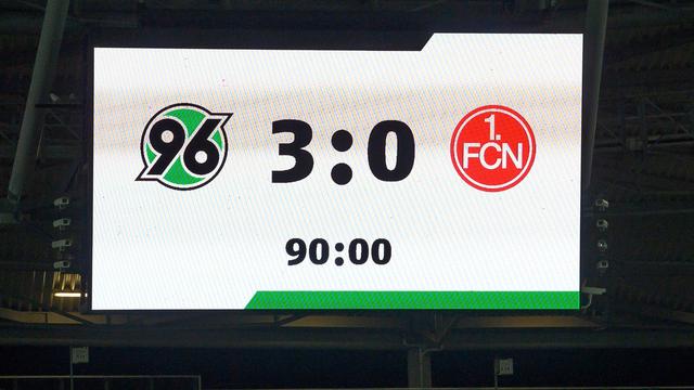 2. Bundesliga: Hoffnung im Aufstiegsrennen: Hannover besiegt Nürnberg 3:0