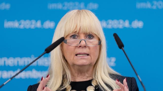 Innensenatorin: Polizei im Görlitzer Park: Spranger korrigiert Zahl | DIE  ZEIT