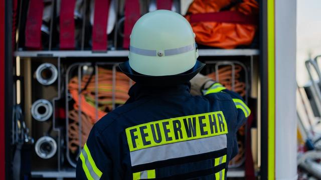 Hannover: Feuer: Bewohner klettert im zehnten Geschoss über Balkon