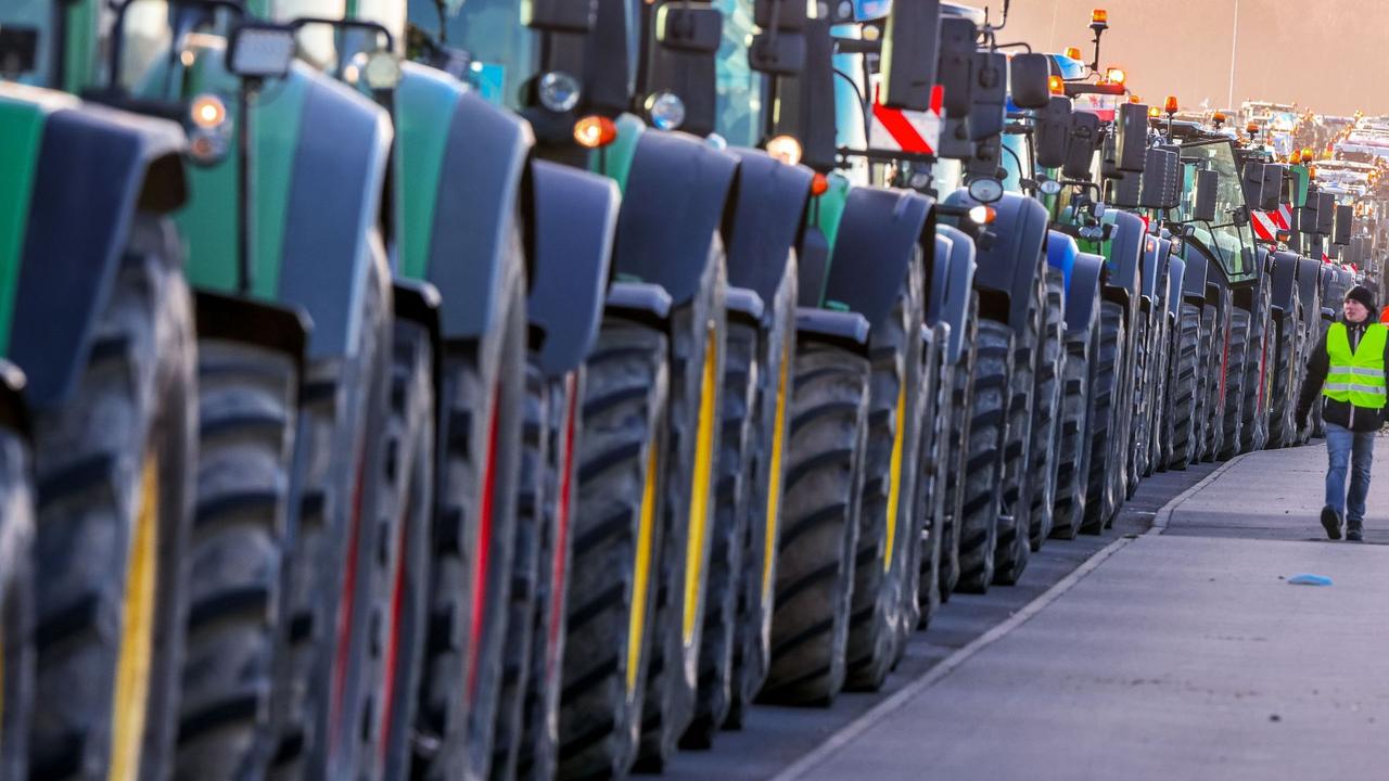 Verkehr: Grenzübergang Linken wegen Bauernprotests am Freitag dicht | ZEIT  ONLINE