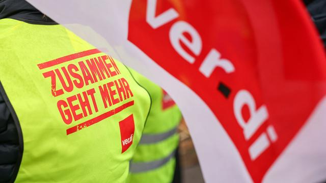 Tarife: Kundgebung zu Verkehrs-Warnstreik in Mainz