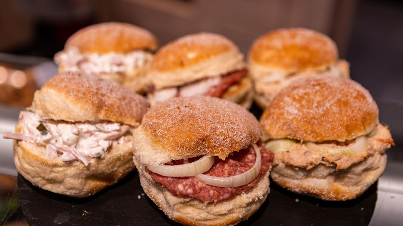 Essen &amp; Trinken: Mit Mett und &amp;quot;Flaaschworscht&amp;quot; - Hype um Exoten-Kreppel ...