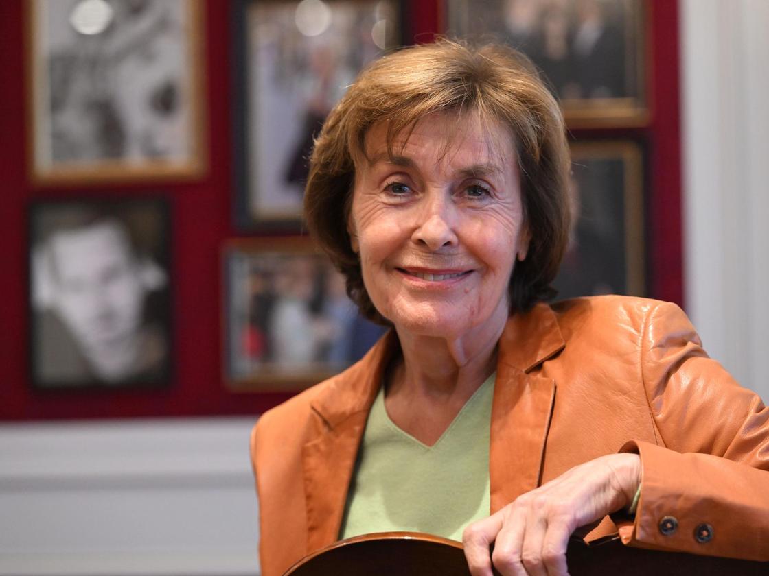 Ich heirate eine Familie": TV-Star im Ruhestand - Thekla Carola Wied wird  80 | DIE ZEIT