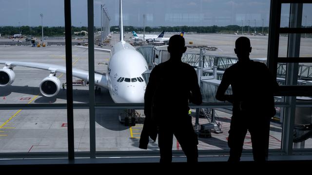 Luftverkehr: Lufthansa streicht einzelne Flüge bereits am Dienstag