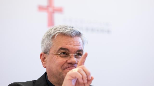 Kirche: Erzbischof von Paderborn leistet Treueeid in Staatskanzlei