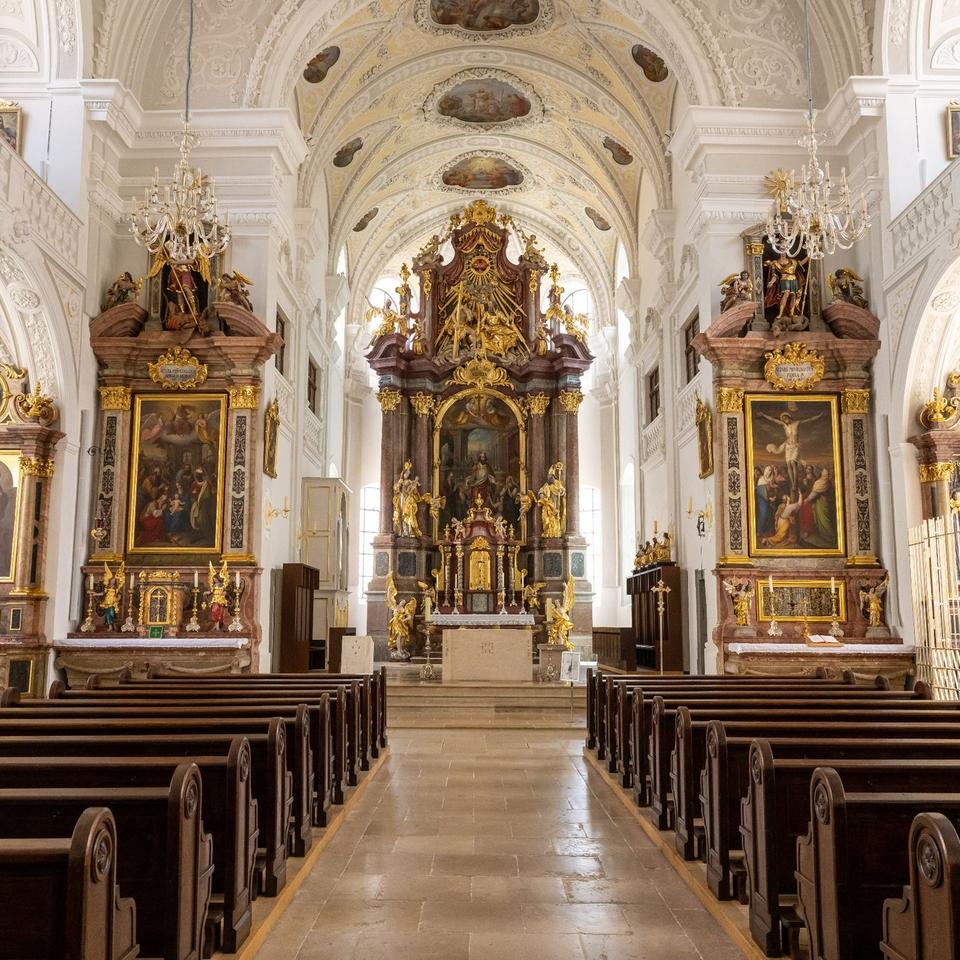 Traunstein: Ein Kreuz - aufgestellt vermutlich nach einem Verbrechen