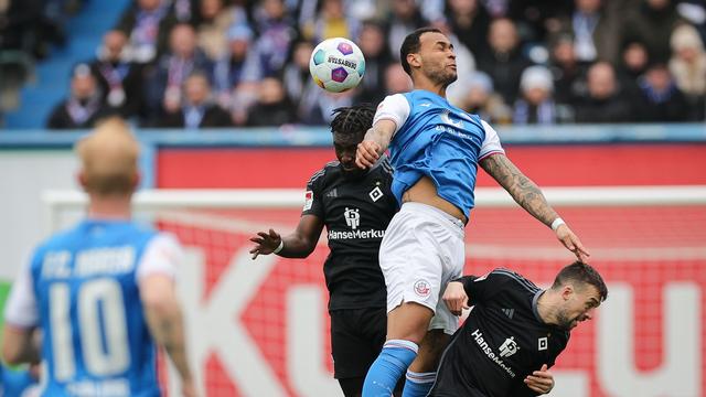 2. Liga: HSV nur Remis in Rostock - Siege für Kiel und Schalke