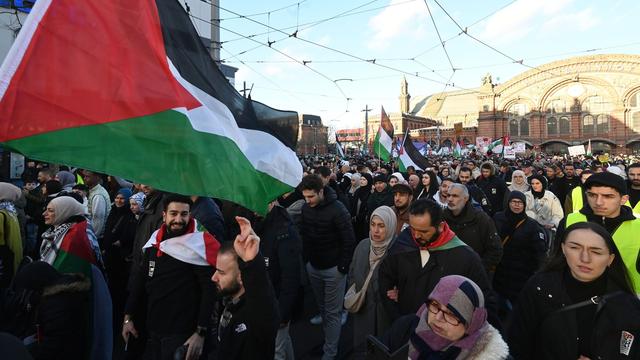Proteste: Pro-palästinensische Demo in Bremen kleiner als erwartet