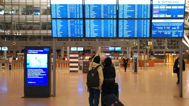 Frankfurt am Main: Verdi-Warnstreik: Lufthansa streicht schon am Montagabend