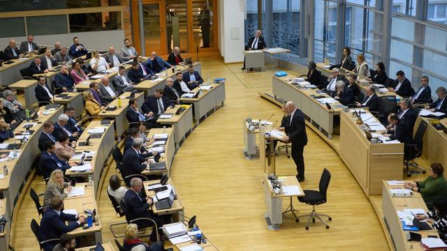 Landtag: Abgeordnete fordern weiter Aufklärung von Feußner