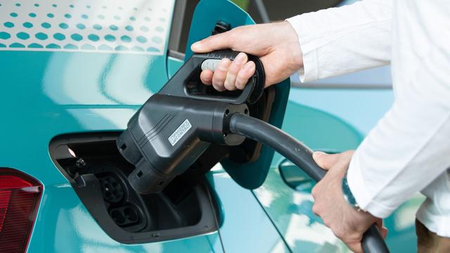 Studie: Preisverfall für E-Autos lässt Leasingraten steigen