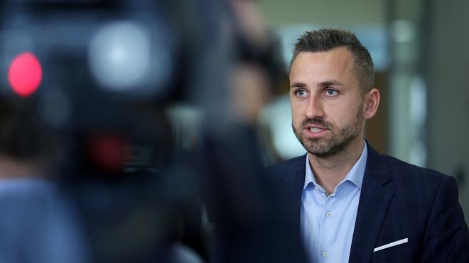 Extremismus: AfD-Politiker Siegmund verliert Ausschussvorsitz | DIE ZEIT