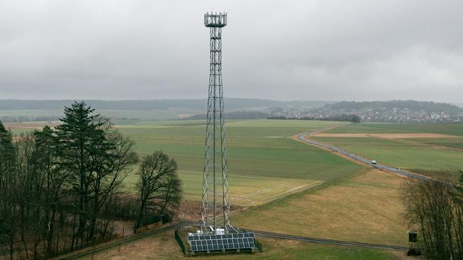 Telekommunikation: O2-Handymast versorgt sich selbst mit Strom | DIE ZEIT