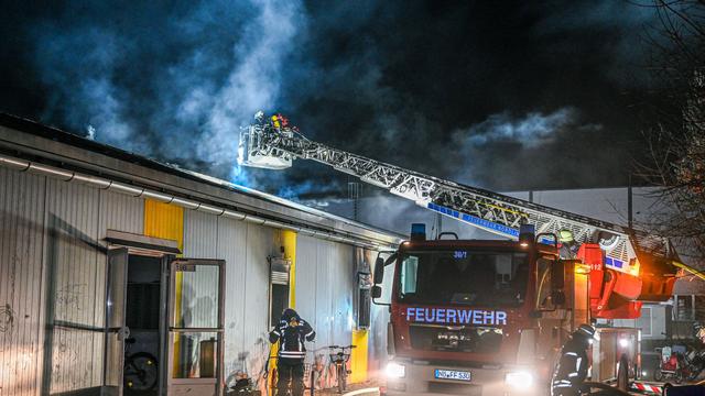 Bayern: Ein Toter bei Brand in Asylunterkunft - Feuer gelöscht