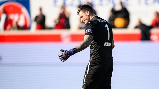 Bundesliga: «Eiertor»: Platzfehler ärgert Heidenheim-Keeper Müller