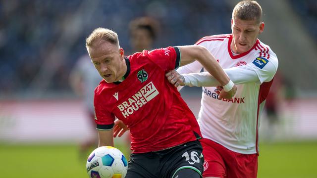 2. Bundesliga: Hannover 96 holt gegen Düsseldorf 0:2-Rückstand auf