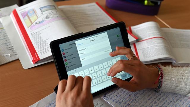 Digitalisierung: Landkreise fordern weiter Geld für Technik an Schulen