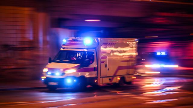 Verkehr: 13 Verletzte bei Unfall von Linienbus in Dresden