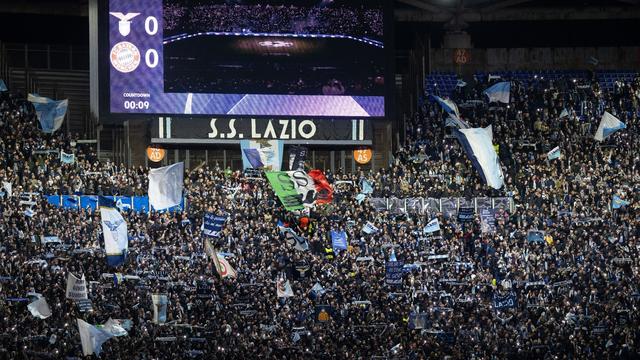 Extremismus: Bericht: Lazio-Fans stimmen in München Faschisten-Gesänge an