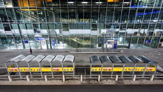 Luftverkehr: Streik: Passagiere kommen nicht in den Frankfurter Flughafen