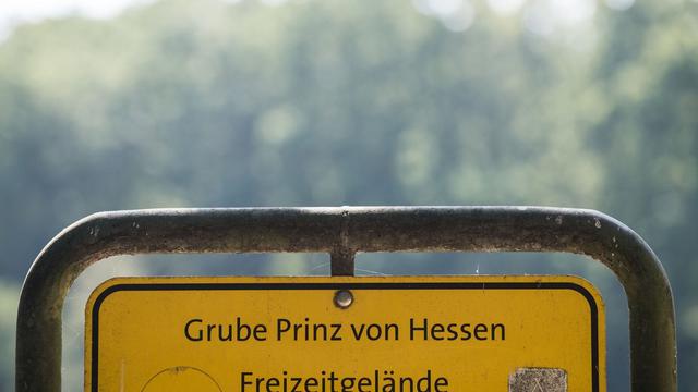 Umwelt: Blaualgen in der Grube Prinz von Hessen: Baden untersagt