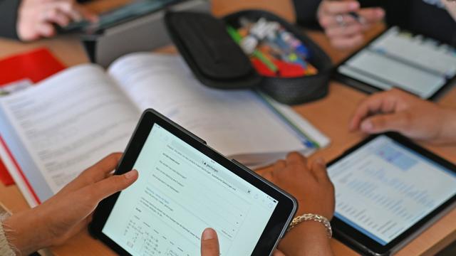 Bildung : Schnelles Internet an Schulen: Zwei Landkreise liegen vorn