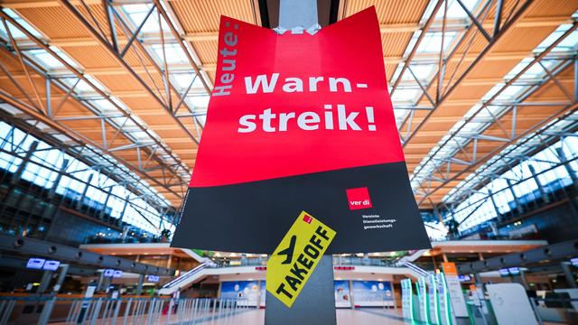 Luftverkehr: Lufthansa zwischen Streiks und Tarifverhandlungen