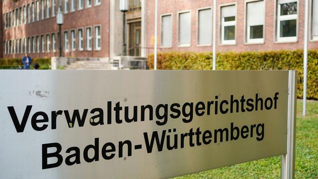Urteile: Karlsruhe darf nicht für Demokratie-Veranstaltung werben