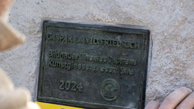 Kunst: Caspar David Friedrich als Skulptur zurück auf Rügen