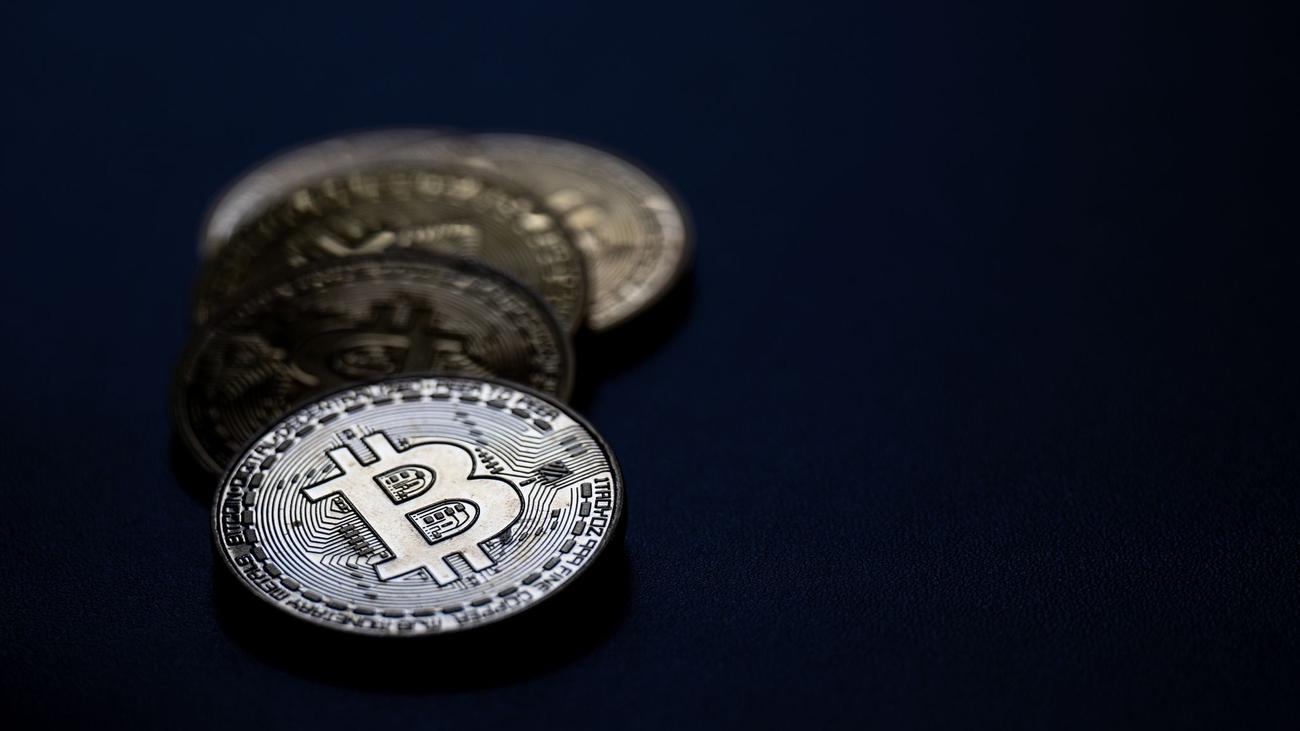 Kryptowährung: Preis für Bitcoin fällt nach Rekordhoch deutlich