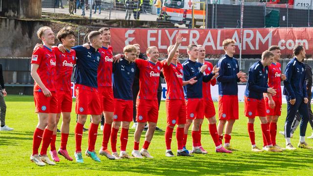 Fußball: 0:2 - Elversberg gegen Aufstiegsanwärter Kiel ohne Chance