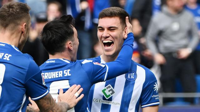 2. Bundesliga: Karlsruher SC nach Magdeburger Fehlern zur Stelle