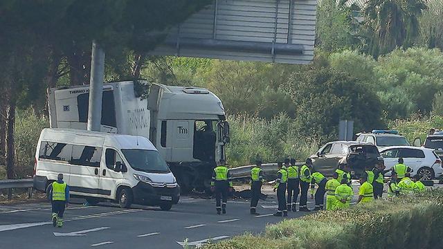 Unfälle : Lkw überrollt sechs Menschen in Spanien