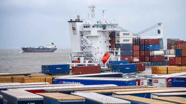 Wirtschaft: Bund beteiligt sich an Hafen-Erweiterung in Cuxhaven