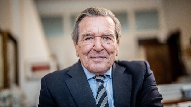 Personen: Schröder wird 80: Party in Berlin - Kein Fest bei Putin