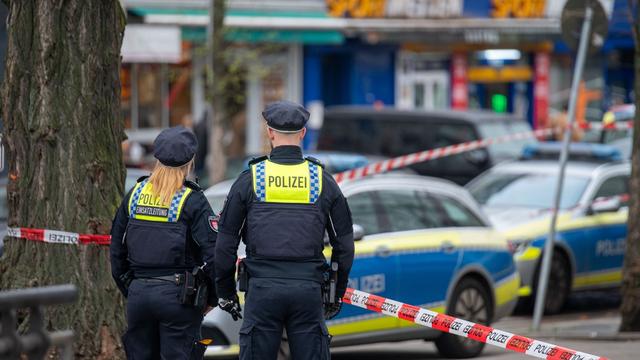 Kriminalität: Ermittlungen nach lebensgefährlichen Schüssen in Hamburg