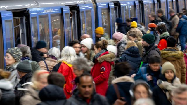 Verkehrsbeeinträchtigung: Probleme allerorten: Münchner U-Bahn im «Tal der Tränen»