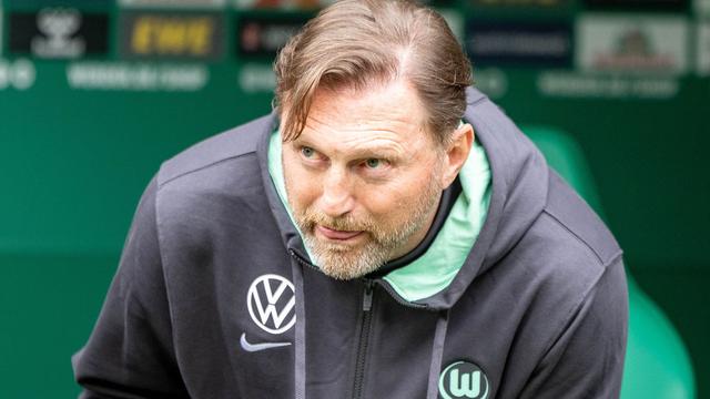 Wolfsburgs Trainer: Hasenhüttl kündigt andere Startformation an