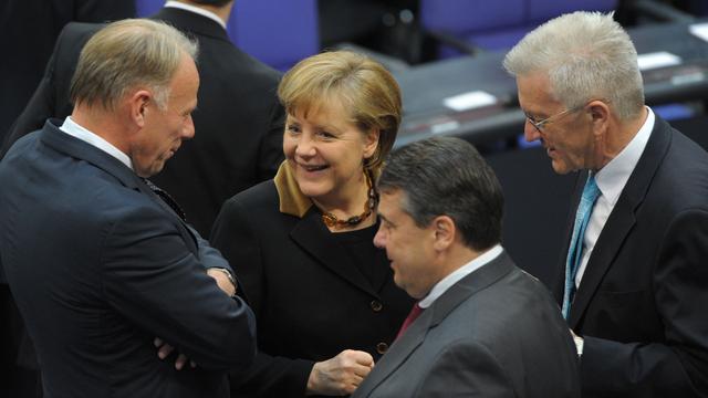 Parteien: Grünen-Fraktionschefs: Merkel kommt zu Trittins Abschied