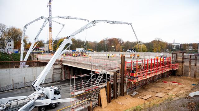 Verkehr: Beton für Lärmschutztunnel: A7 für zwölf Stunden gesperrt