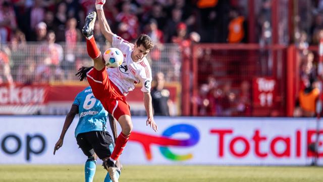 Fußball: Blackout von Leite: FC Augsburg legt im Europa-Rennen vor