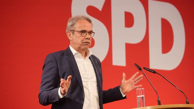 Parteien: SPD-Chef für Weihnachtsgeld für Rentner