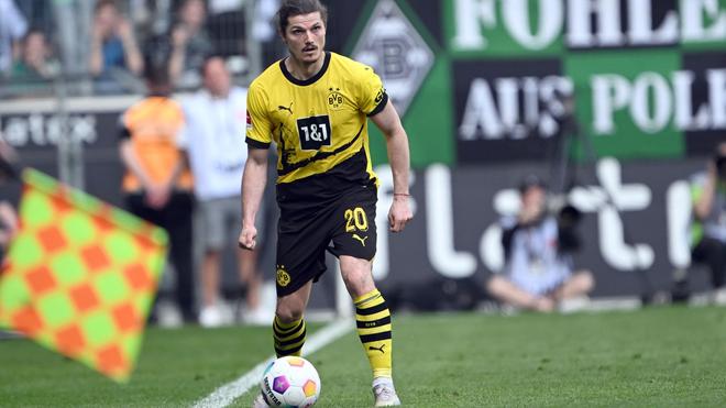 Bundesliga: Dortmunds Marcel Sabitzer spielt den Ball.