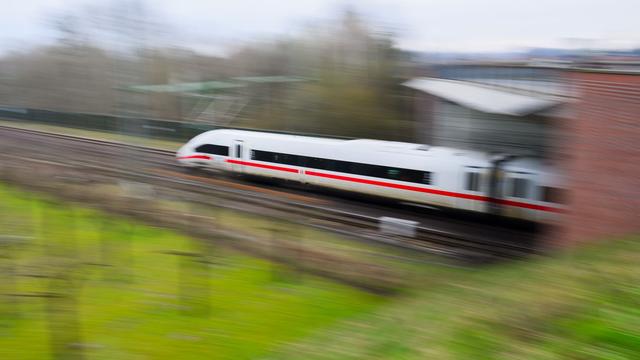 Bahn: ICE in Thüringen liegengeblieben: 450 Menschen betroffen