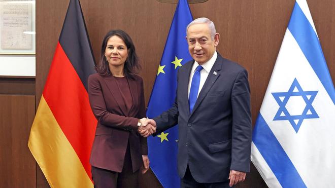 Krieg in Nahost: Außenministerin Annalena Baerbock ist angesichts der angespannten Lage erneut zu Israels Premierminister Benjamin Netanjahu gereist.