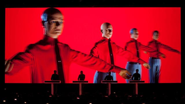 Musik: Elektro-Popband Kraftwerk beim 58. Jazz-Festival in Montreux